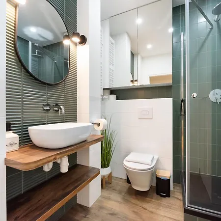 Apartment Metro Raclawicka Homey By Bookinghost