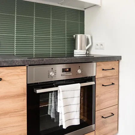 Metro Raclawicka Homey By Bookinghost *