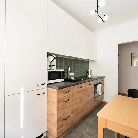Metro Raclawicka Homey By Bookinghost Appartement Warschau