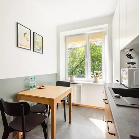 Metro Raclawicka Homey By Bookinghost * 华沙